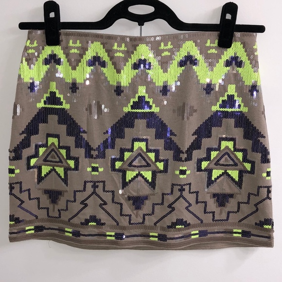 EXPRESS Mini Sequin Skirt - Picture 3 of 7